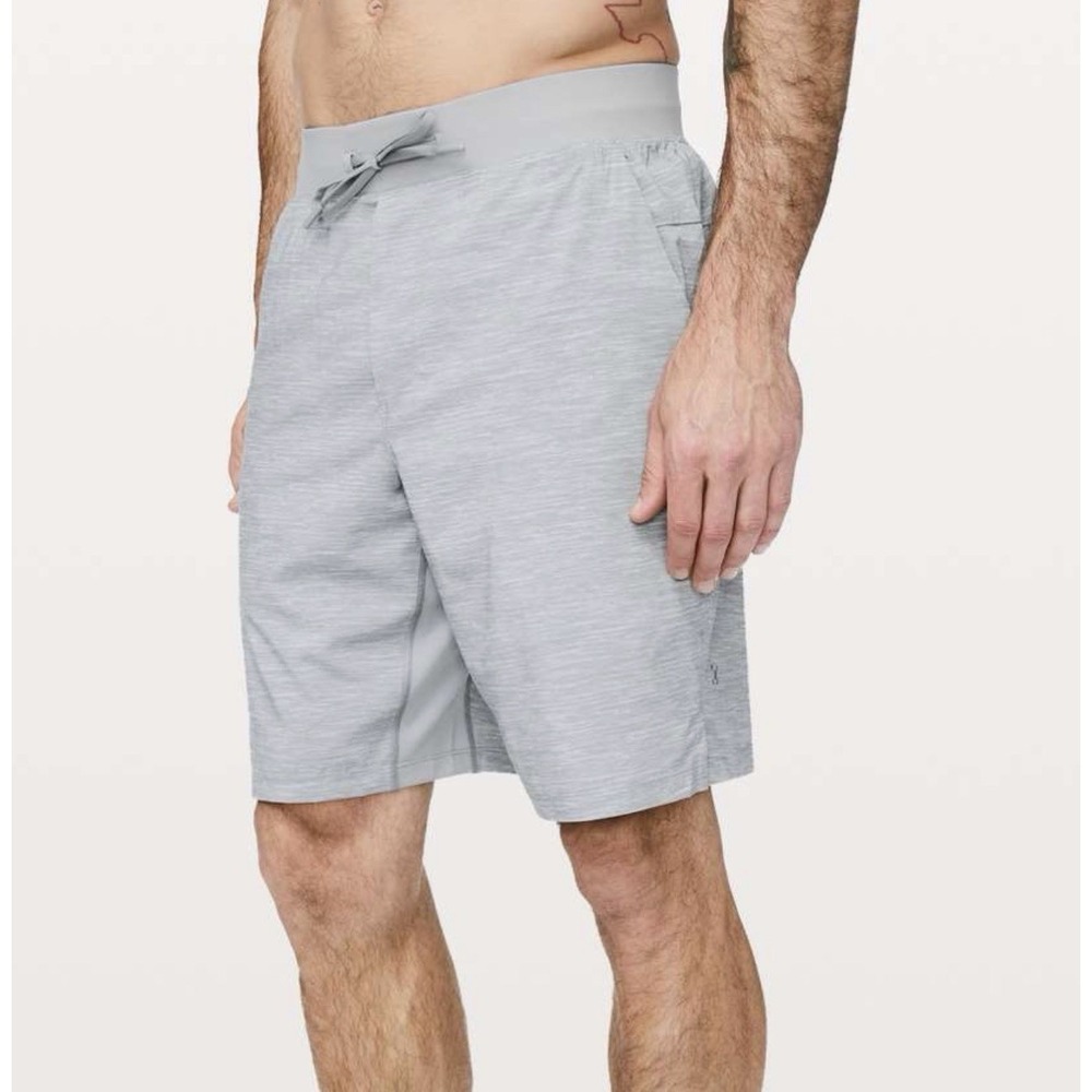 Lululemon T.H.E. Short Linerless 9" Heather Allover Sea Salt Light Cast Grey  M